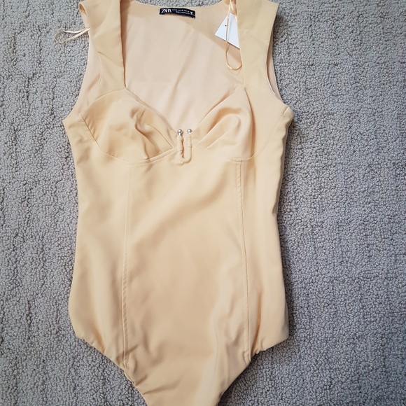 Zara Women's Sleeveless w/ Metal Detail Bodysuit Butter Yellow Sz XS NWT - Picture 7 of 13